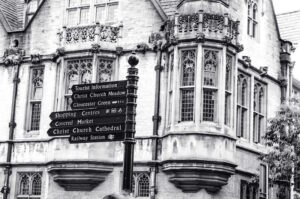 Picture of street corner in Oxford